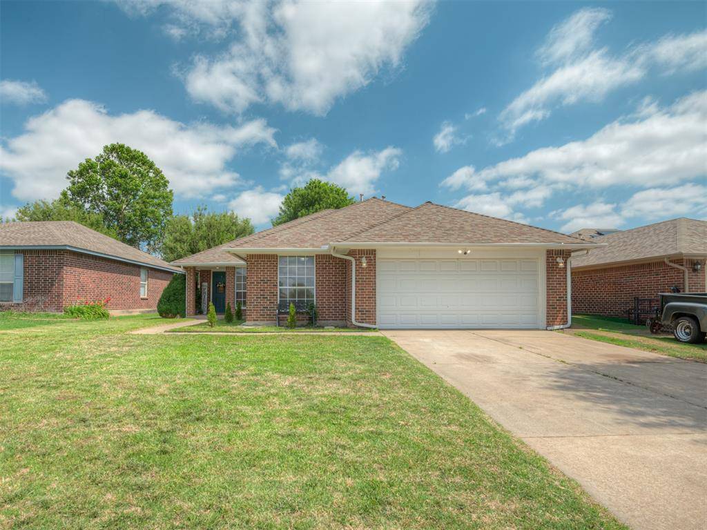 12317 NW 3rd ST, Yukon, OK 73099