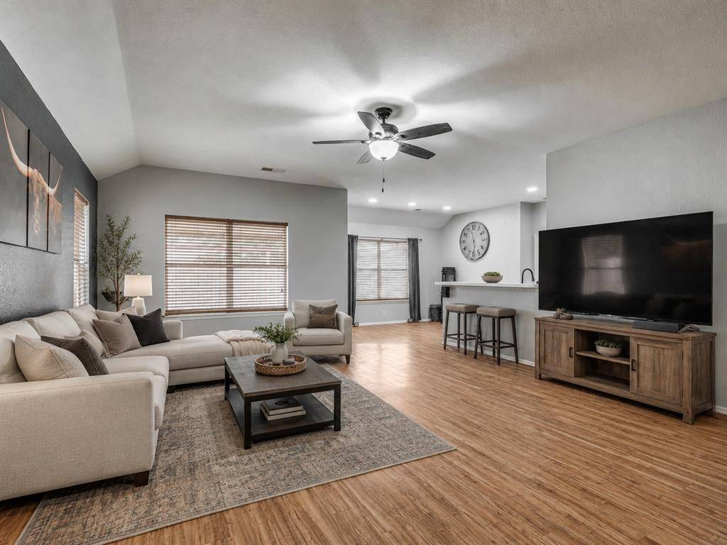 12317 NW 3rd ST, Yukon, OK 73099
