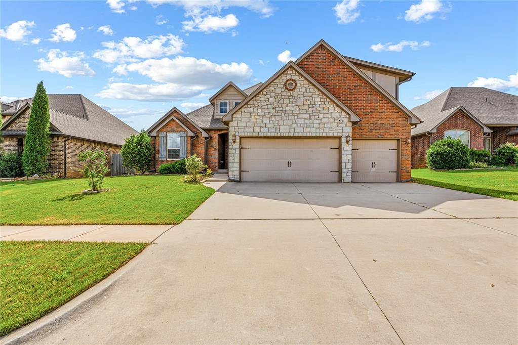 1117 Samantha LN, Moore, OK 73160-8448