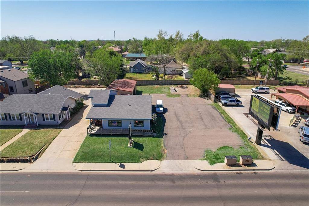 1012 W 3rd ST, Elk City, OK 73644