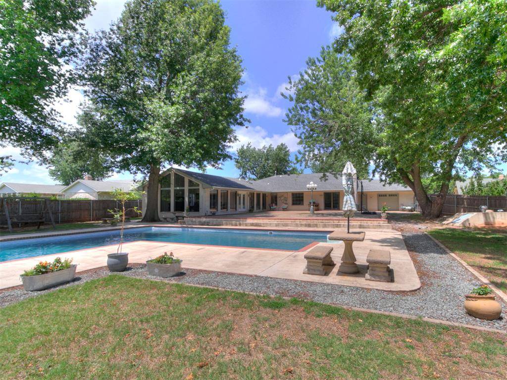 1514 Washington ST, Edmond, OK 73034