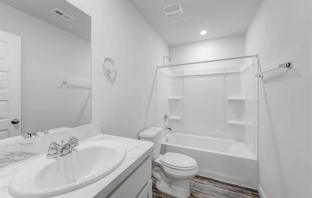 2308 Quail HOLW, Weatherford, OK 73096