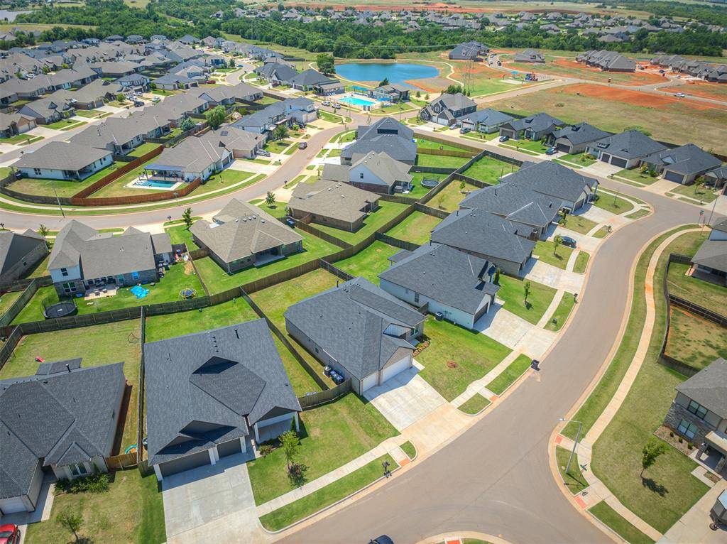 15401 Jasper LN, Edmond, OK 73013