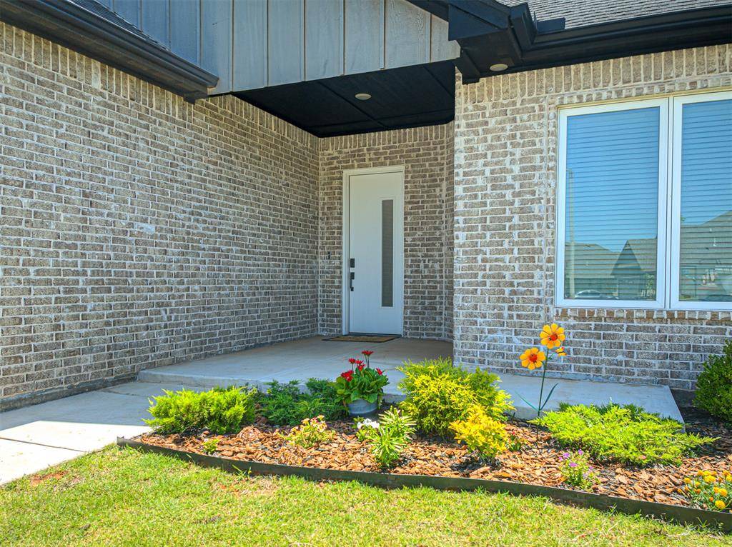 15401 Jasper LN, Edmond, OK 73013