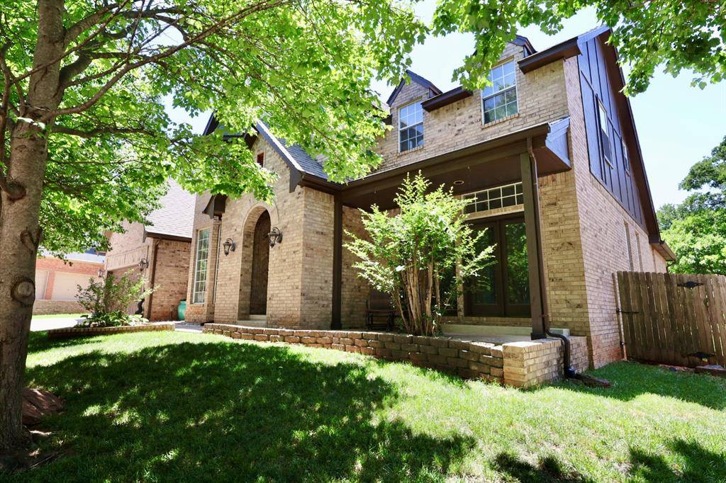 809 Fox Run TRL, Edmond, OK 73034