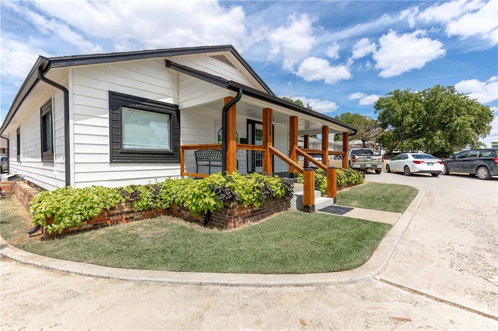1808 W Broadway AVE, Sulphur, OK 73086