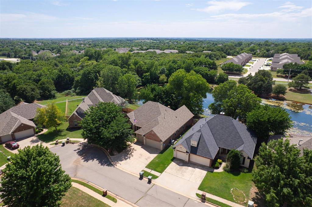 4309 Whirlaway, Edmond, OK 73025