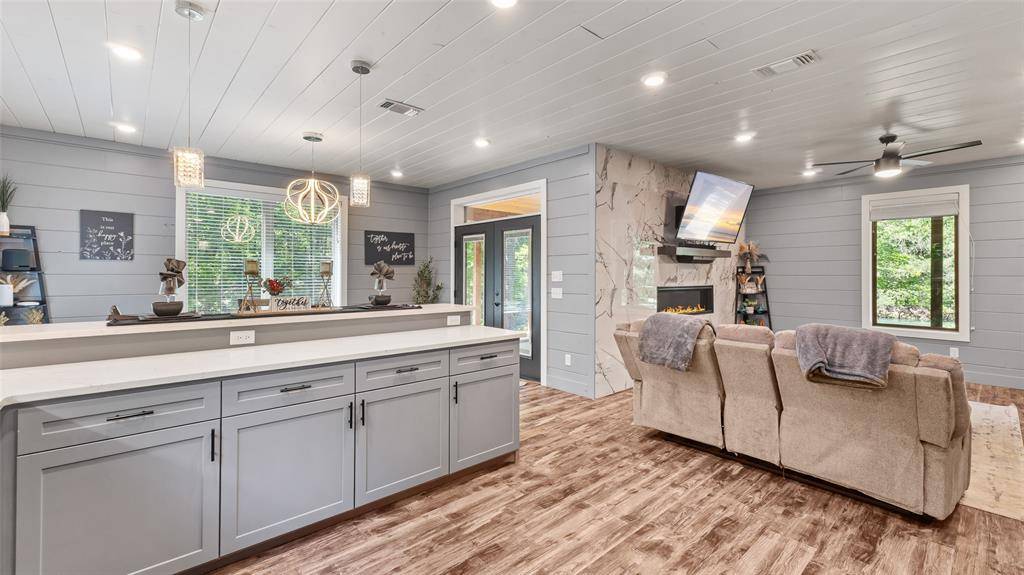 219 Deer Ridge TRL, Smithville, OK 74957