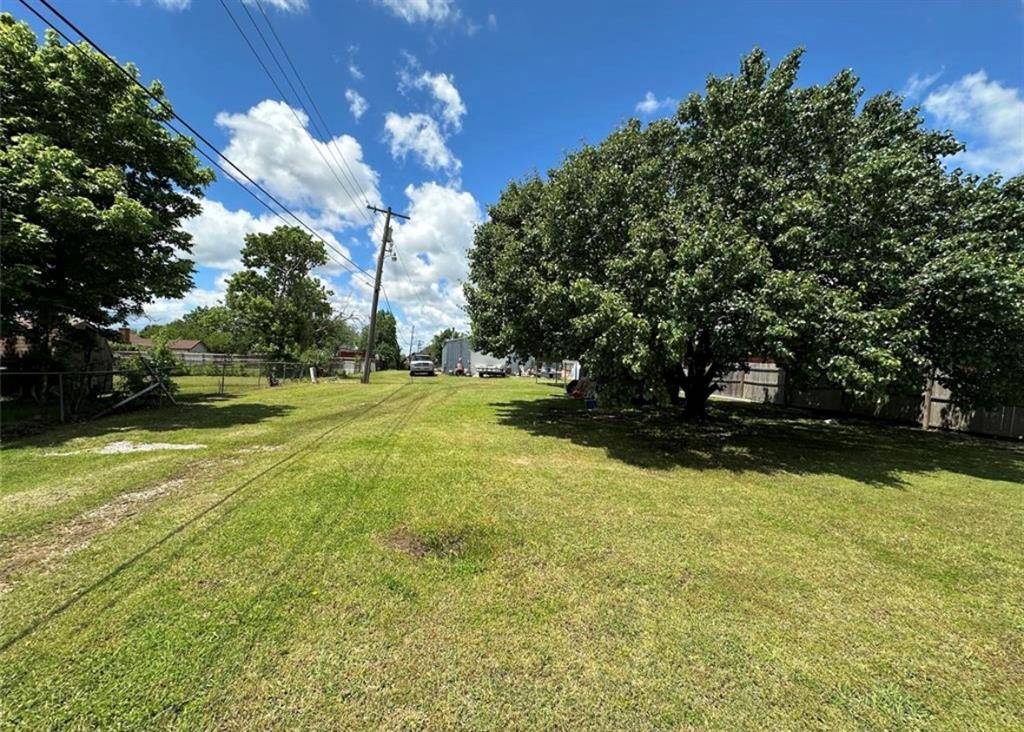 2418 Ellis DR, Shawnee, OK 74804