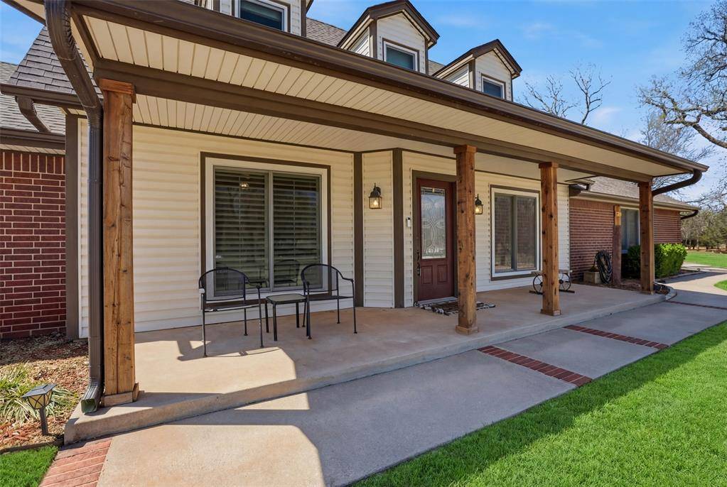 319 E Cedar DR, Tuttle, OK 73089