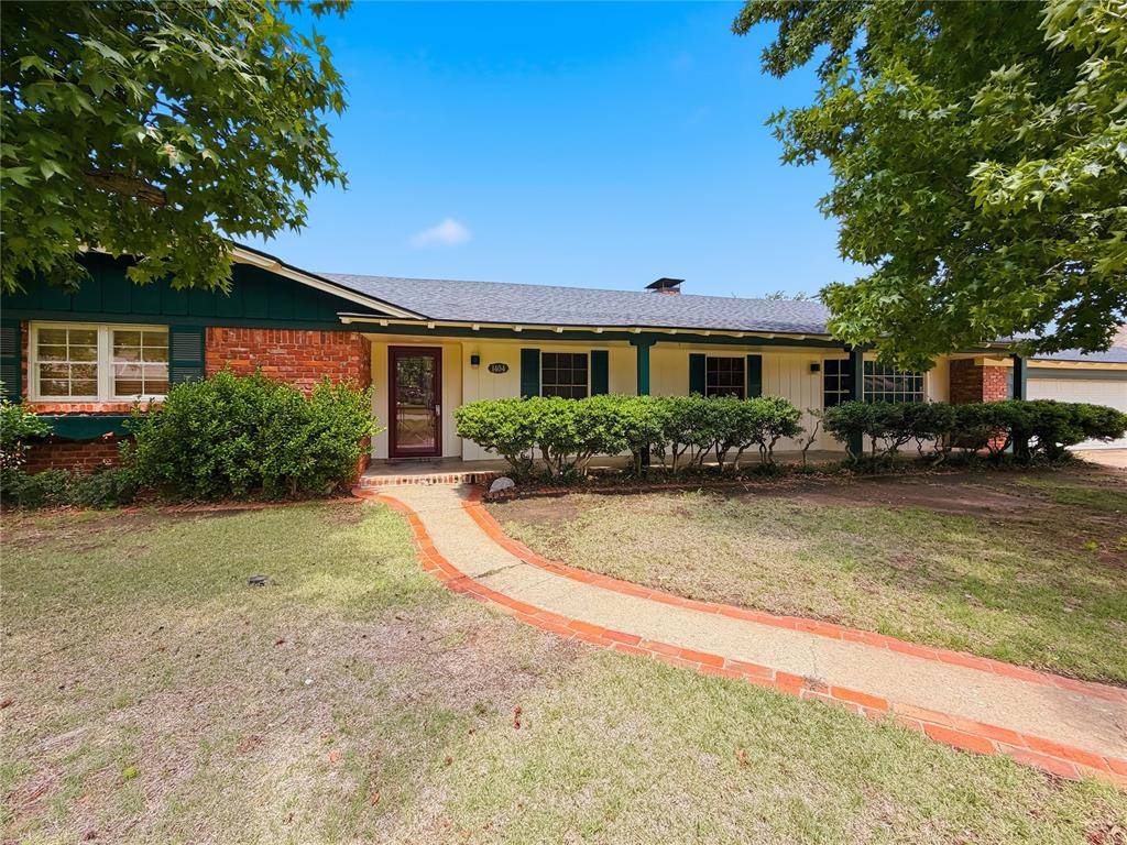 1404 Rinehart DR, El Reno, OK 73036