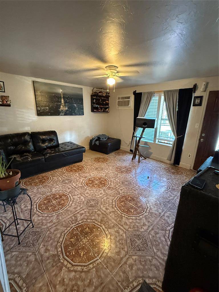 2521 SW 28th ST, Oklahoma City, OK 73108