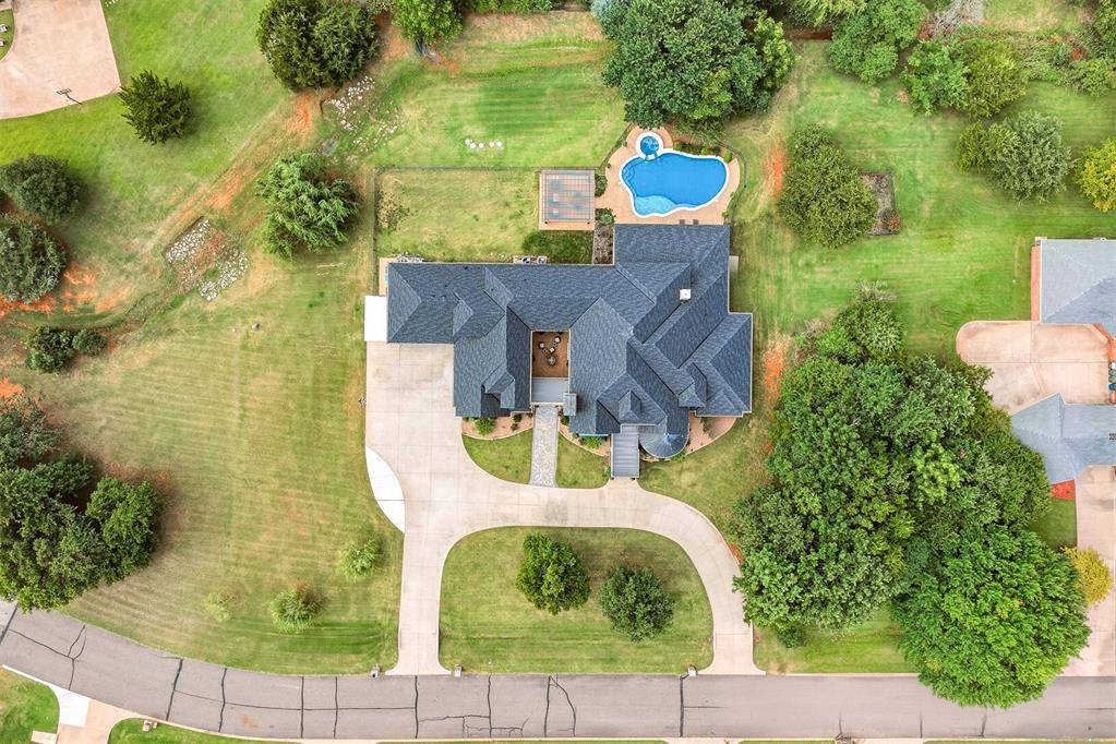 2808 Perth DR, Edmond, OK 73013