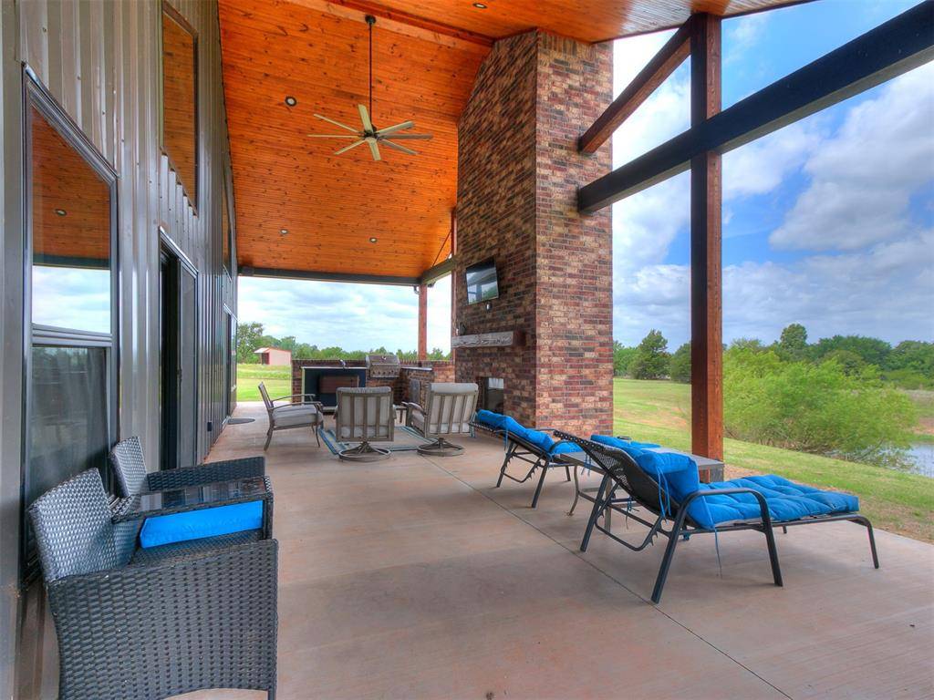 641 Highland Hills DR, Edmond, OK 73034