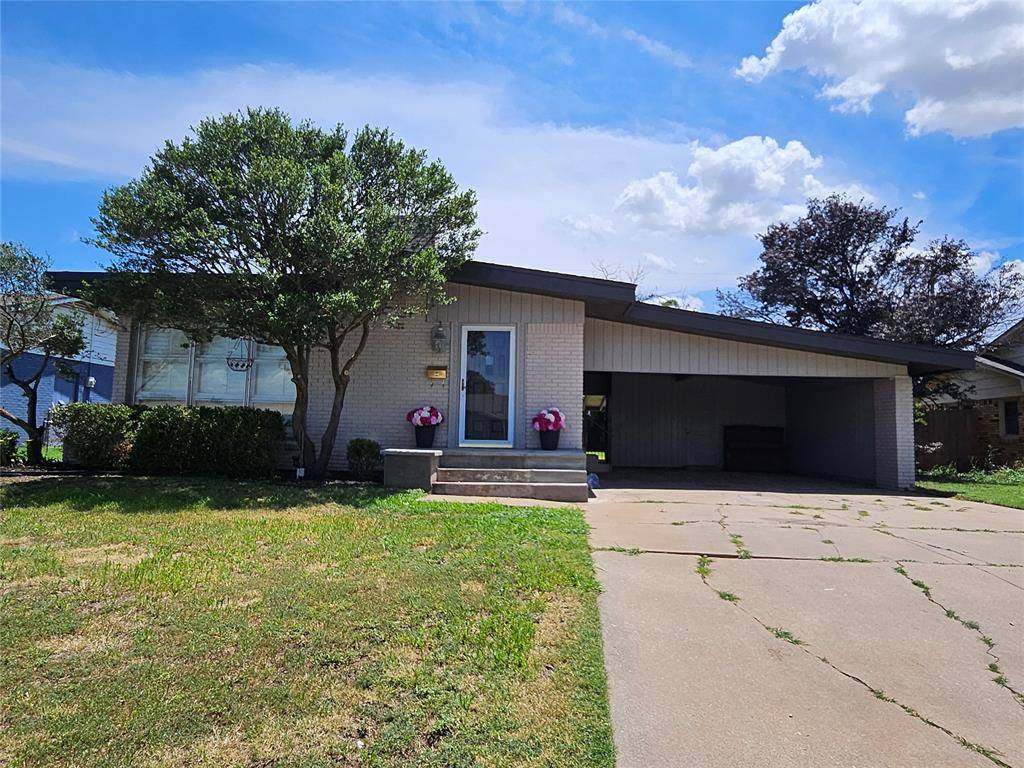 106 Cameron DR, Altus, OK 73521