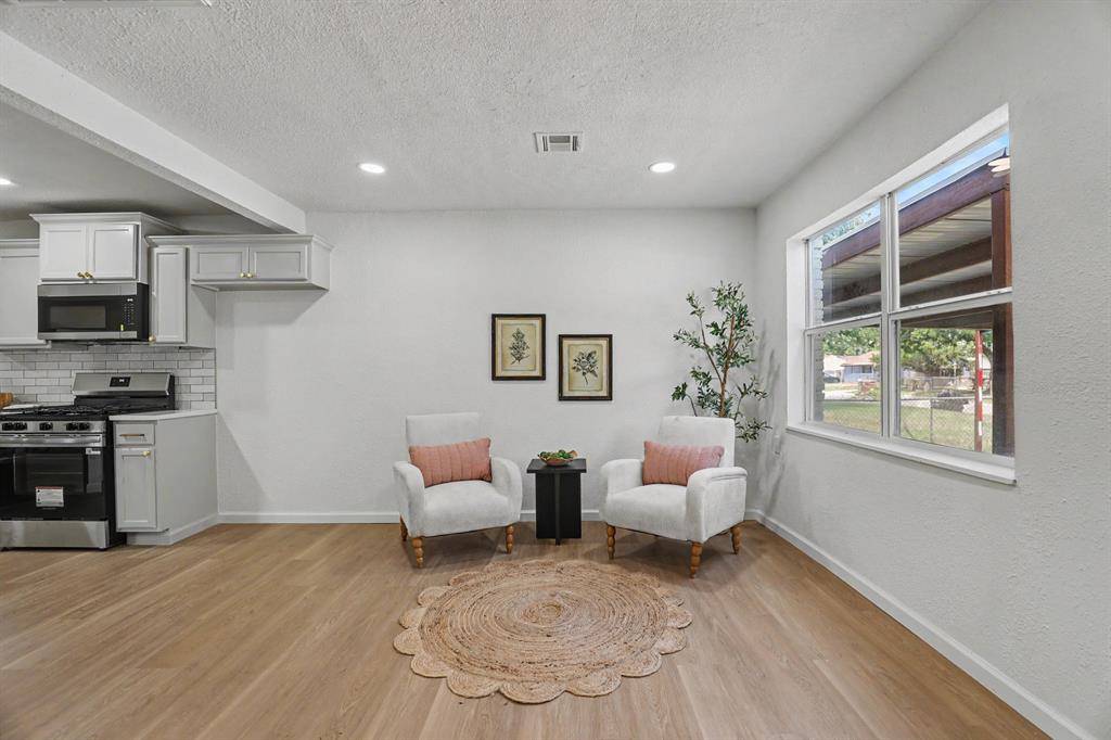 10346 Bellview DR, Oklahoma City, OK 73130