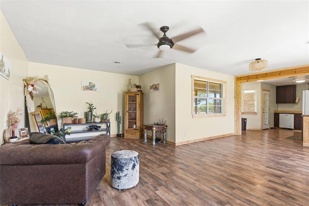 1014 State Highway 89 HWY, Ringling, OK 73456