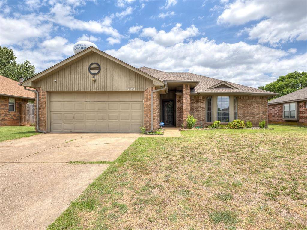 1108 Earl A Rodkey DR, Edmond, OK 73003