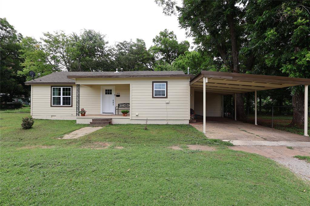 303 E Garvin AVE, Pauls Valley, OK 73075