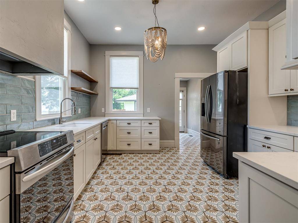 1401 W Chickasha AVE, Chickasha, OK 73018