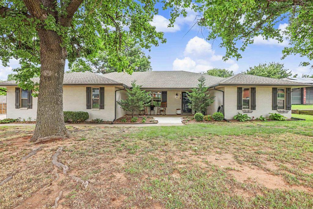 319 W Bass AVE, Yukon, OK 73099