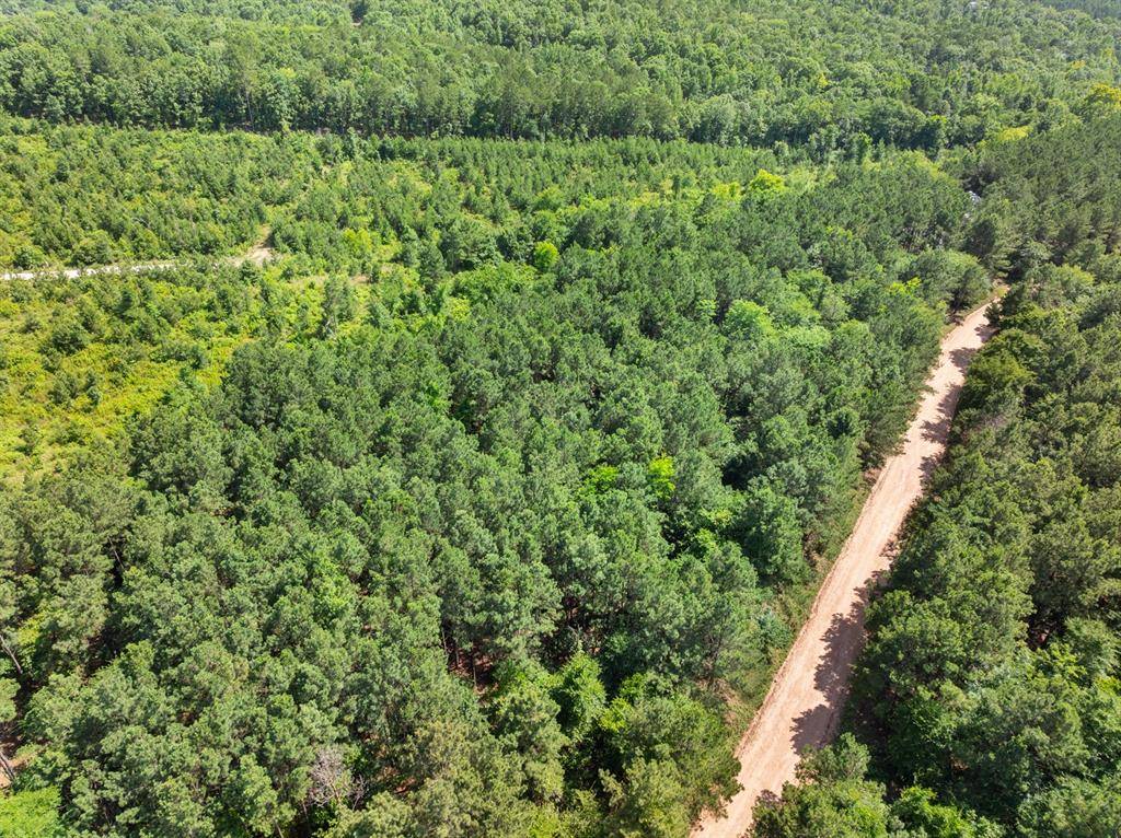 608 Woodsman TRL, Broken Bow, OK 74728