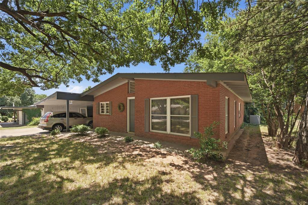 811 Myrtle DR, Edmond, OK 73034