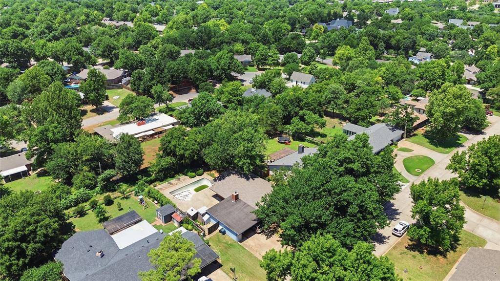 811 Myrtle DR, Edmond, OK 73034