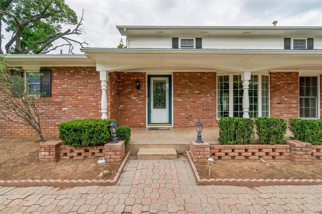 2909 Short DR, Edmond, OK 73034