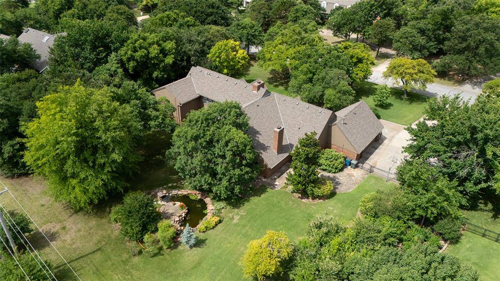 3816 Coachman RD, Edmond, OK 73013