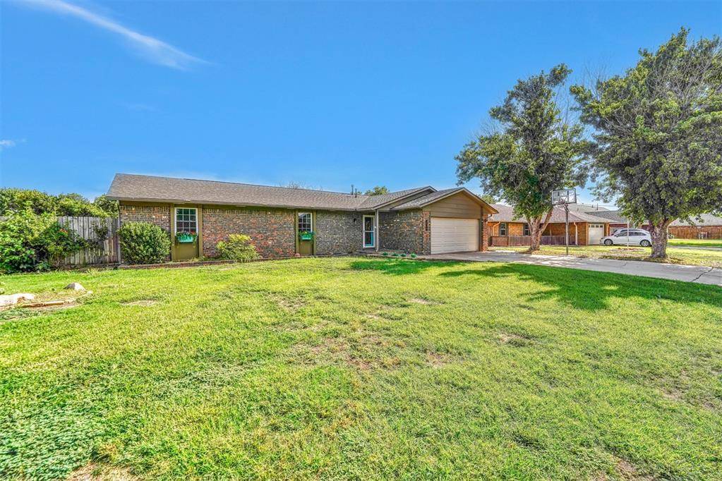 224 Quail Run N, Altus, OK 73521