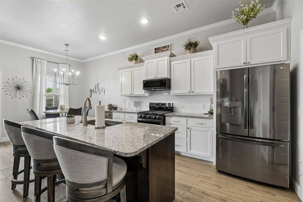 10005 Glover River DR, Yukon, OK 73099
