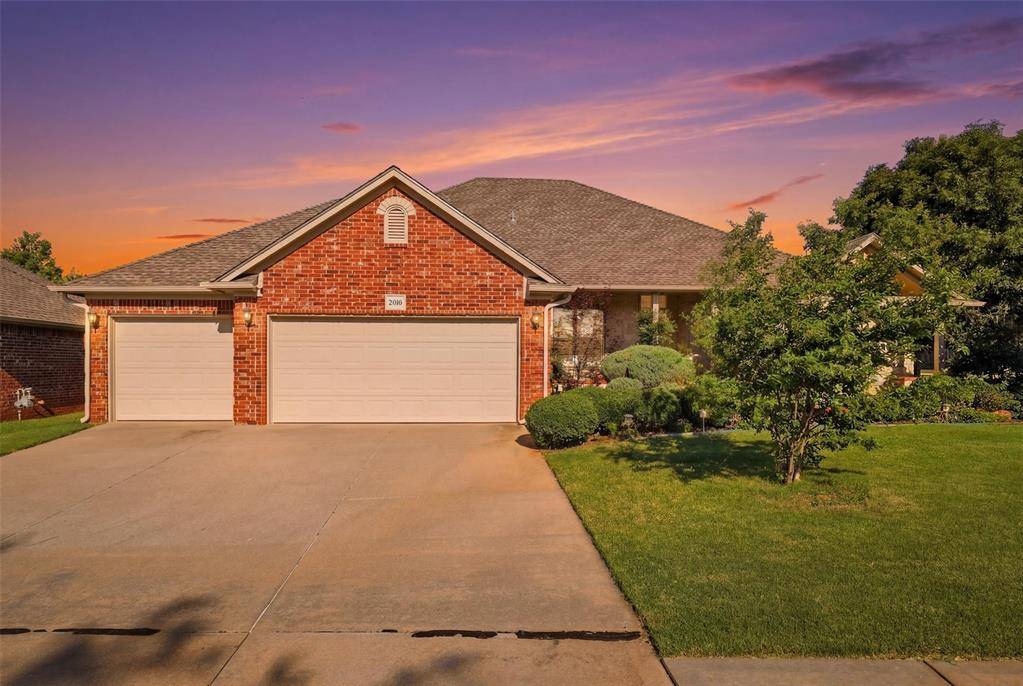 2916 Tara LN, Norman, OK 73069