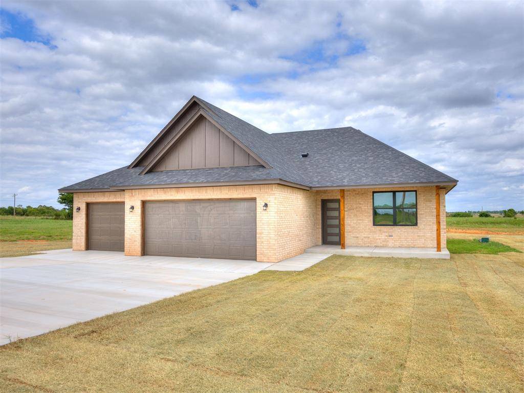 1321 Chisolm Trail LN, Tuttle, OK 73089