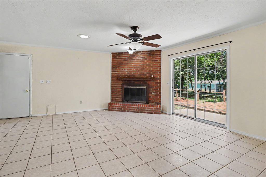 9617 NE 4th ST, Midwest City, OK 73130