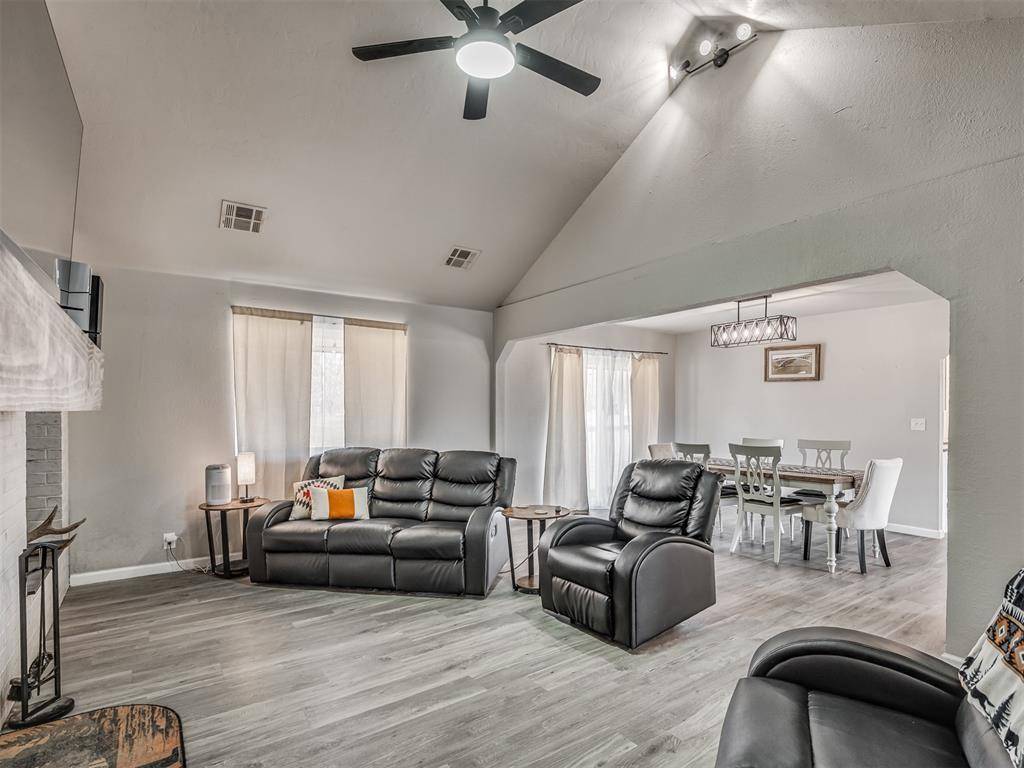 10828 Eastway ST, Mcloud, OK 74851