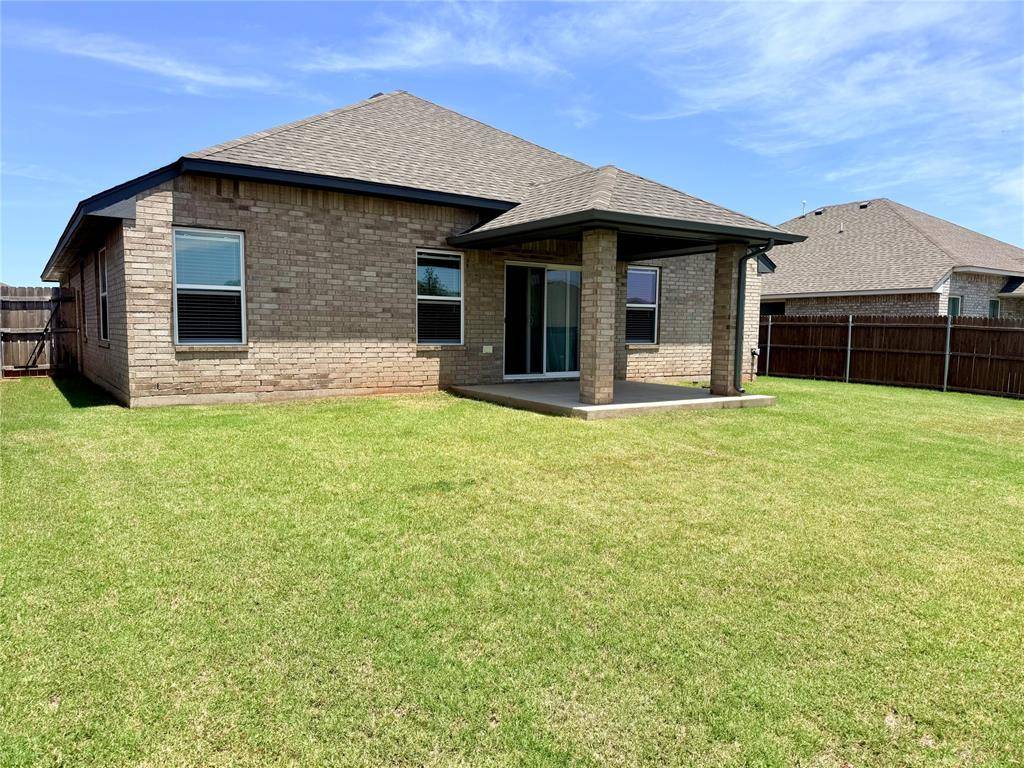 11020 SW 34th TER, Yukon, OK 73099