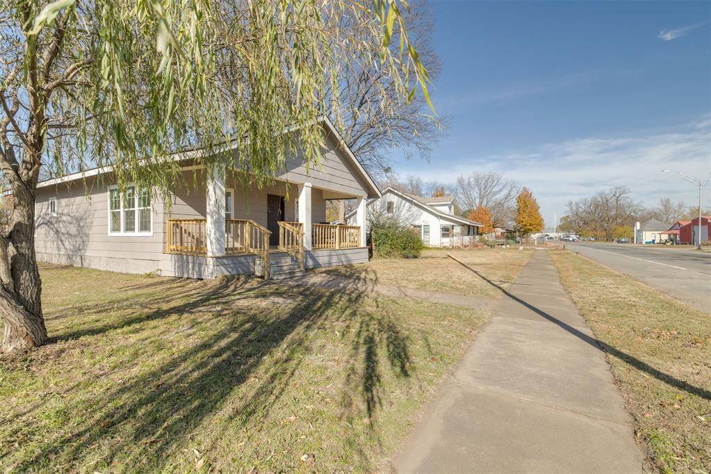 502 N Broadway ST, Checotah, OK 74426