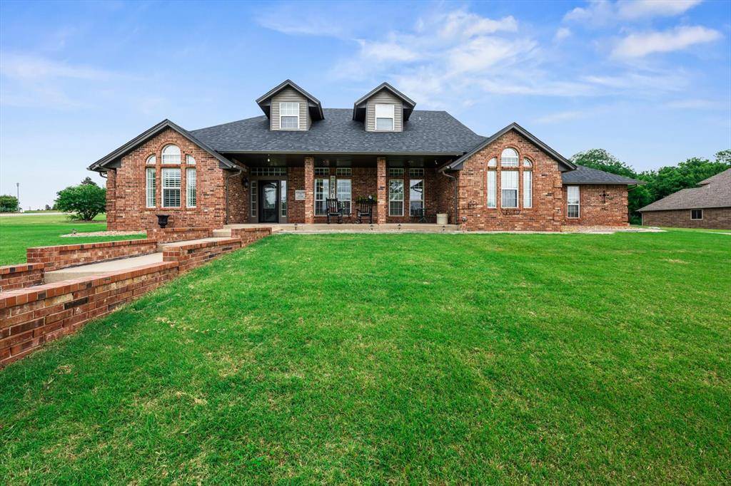 10700 Crystal Creek DR, Mustang, OK 73064