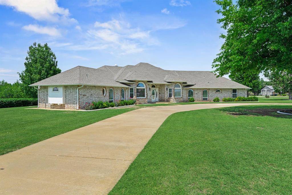 4201 Saint Croix DR, Edmond, OK 73025