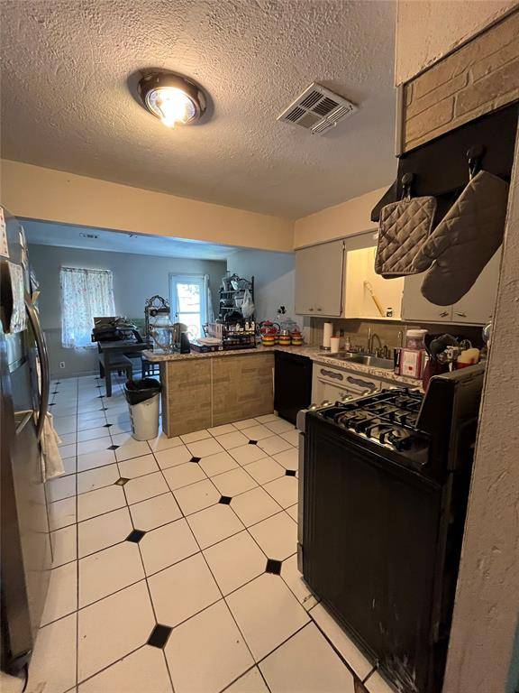 6209 NW 34th ST, Bethany, OK 73008