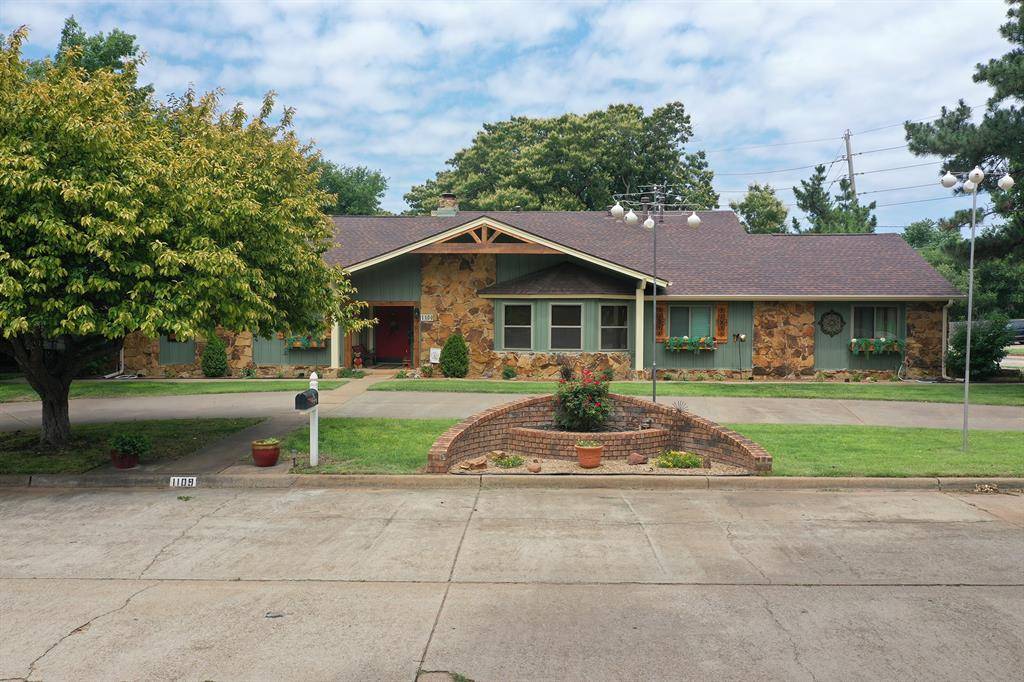 1109 N Terrace DR, Weatherford, OK 73096