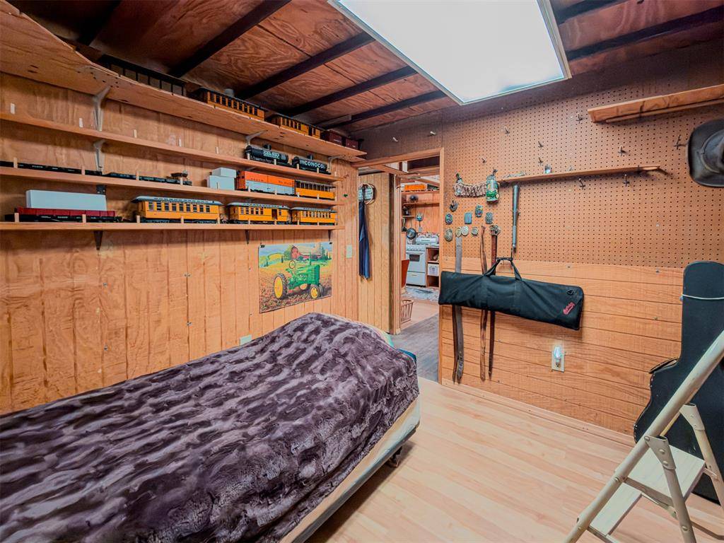 27115 W County Road 1442 RD, Cement, OK 73017