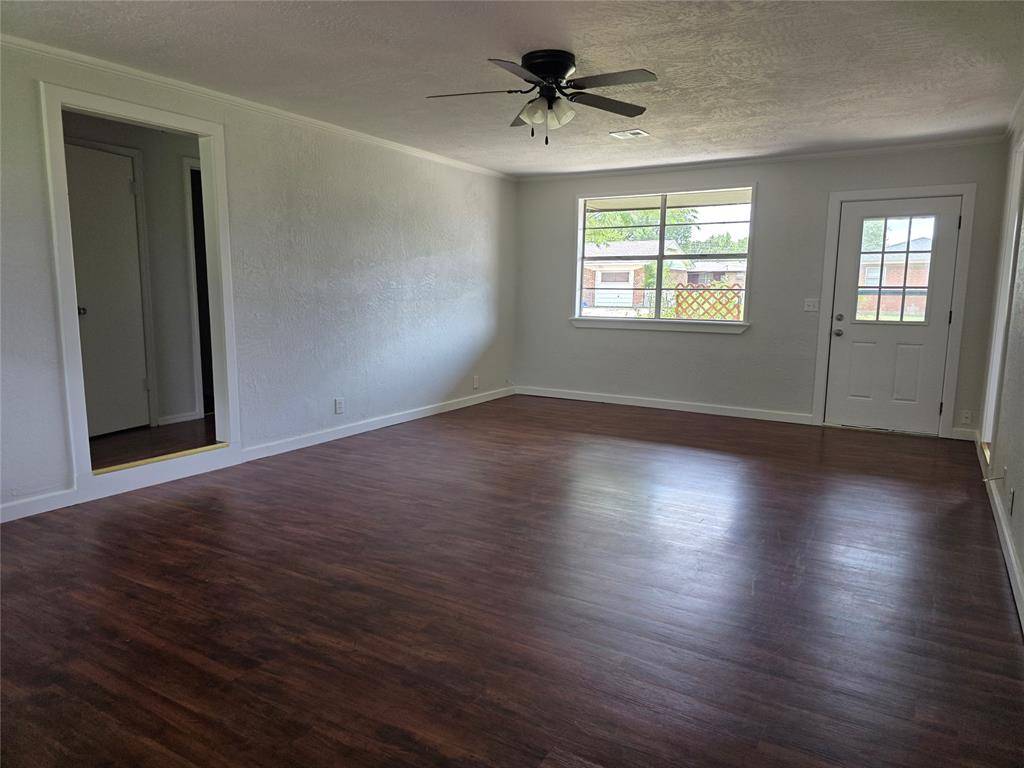 113 Glenhaven DR, Chickasha, OK 73018