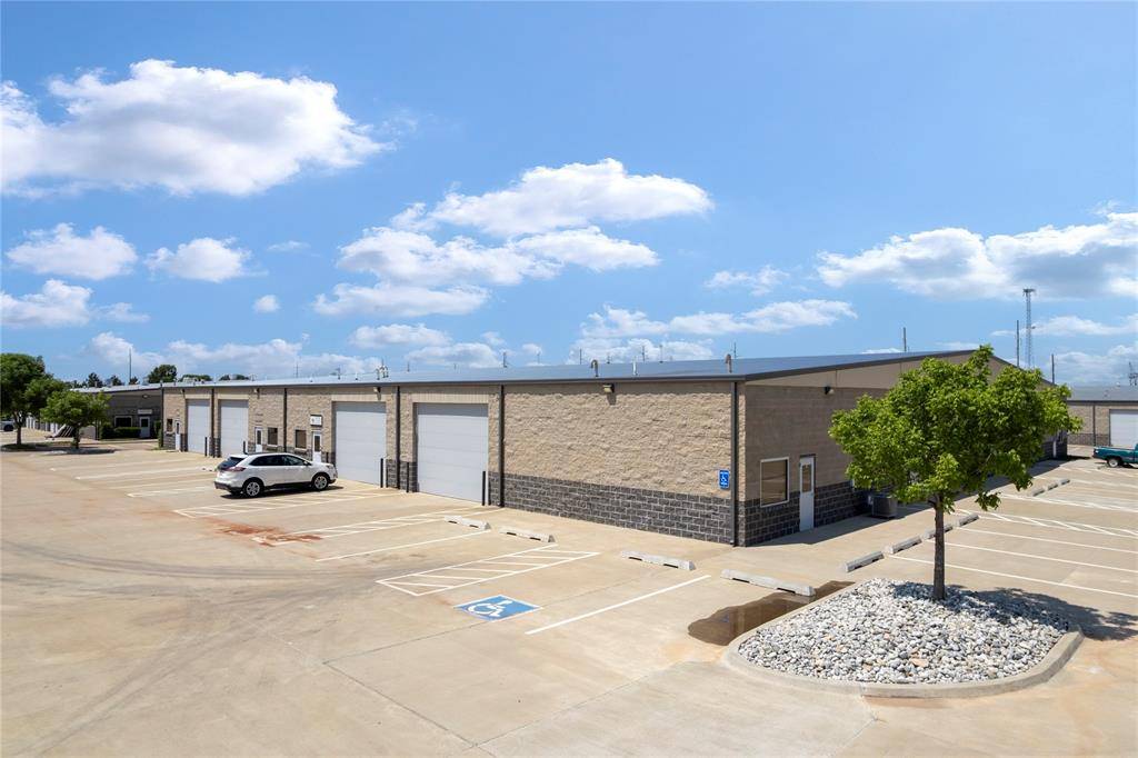 7300 NW 164th ST, Edmond, OK 73013