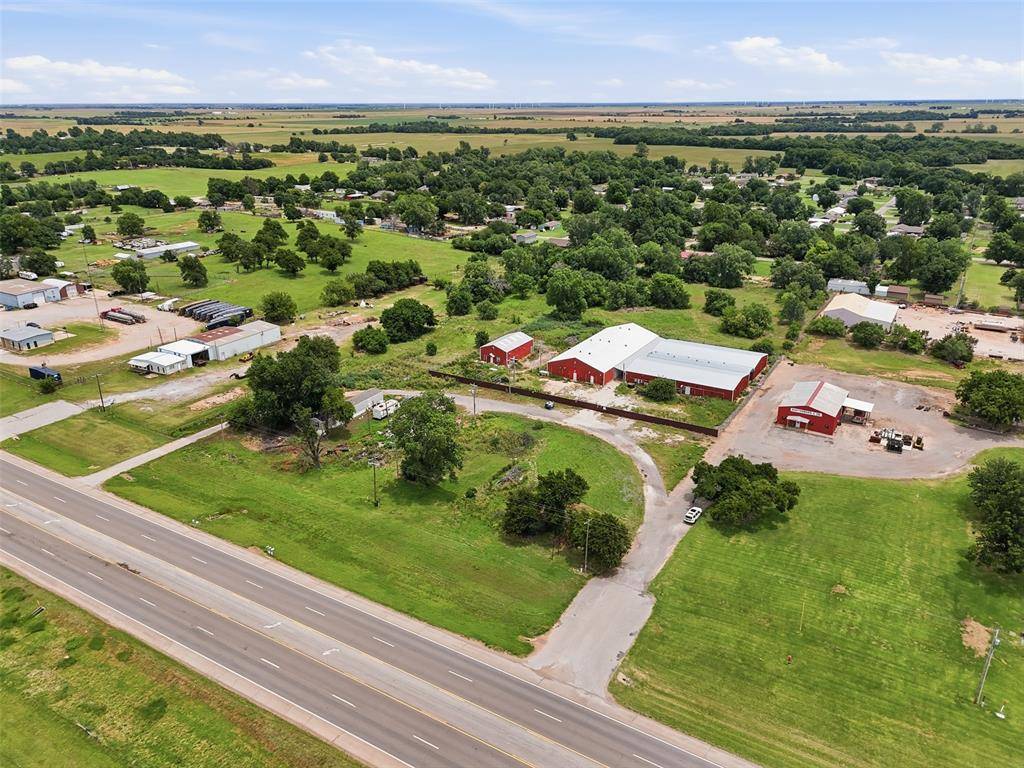 6925 US Highway 81 HWY, Hennessey, OK 73742