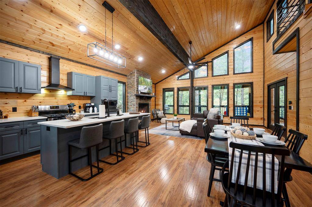 900 Timberline TRL, Broken Bow, OK 74728