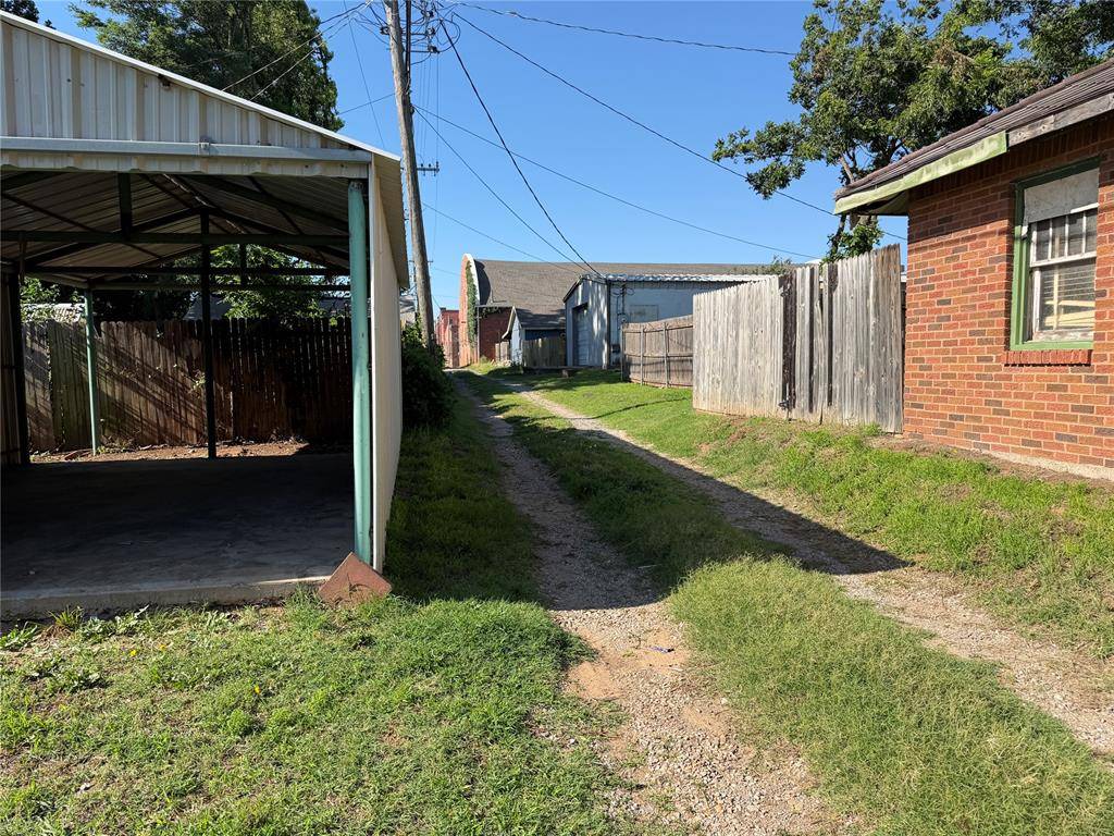 221 N Barker AVE, El Reno, OK 73036