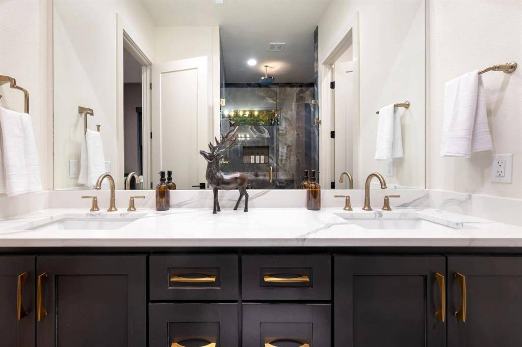 225 Boulder PATH, Broken Bow, OK 74728