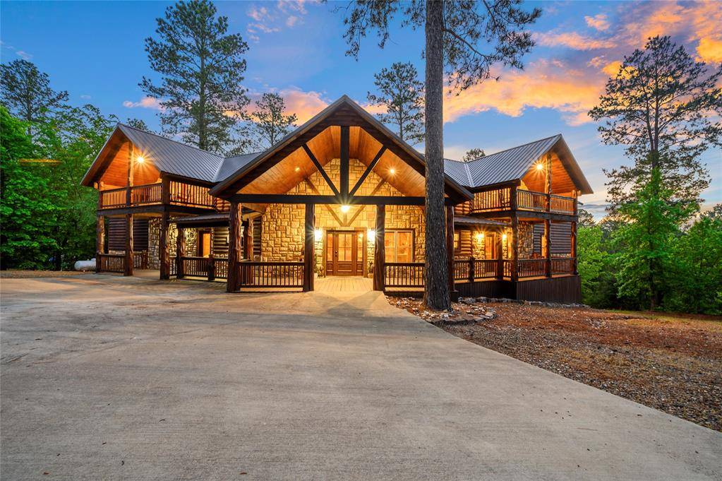 412 W Eagle Mountain TRL, Broken Bow, OK 74728